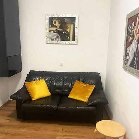 Piccolo Appartamento Nel Cuore Di Trieste Luaran gambar